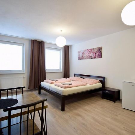 Apartman Zlatovska 22B Trenčín 外观 照片