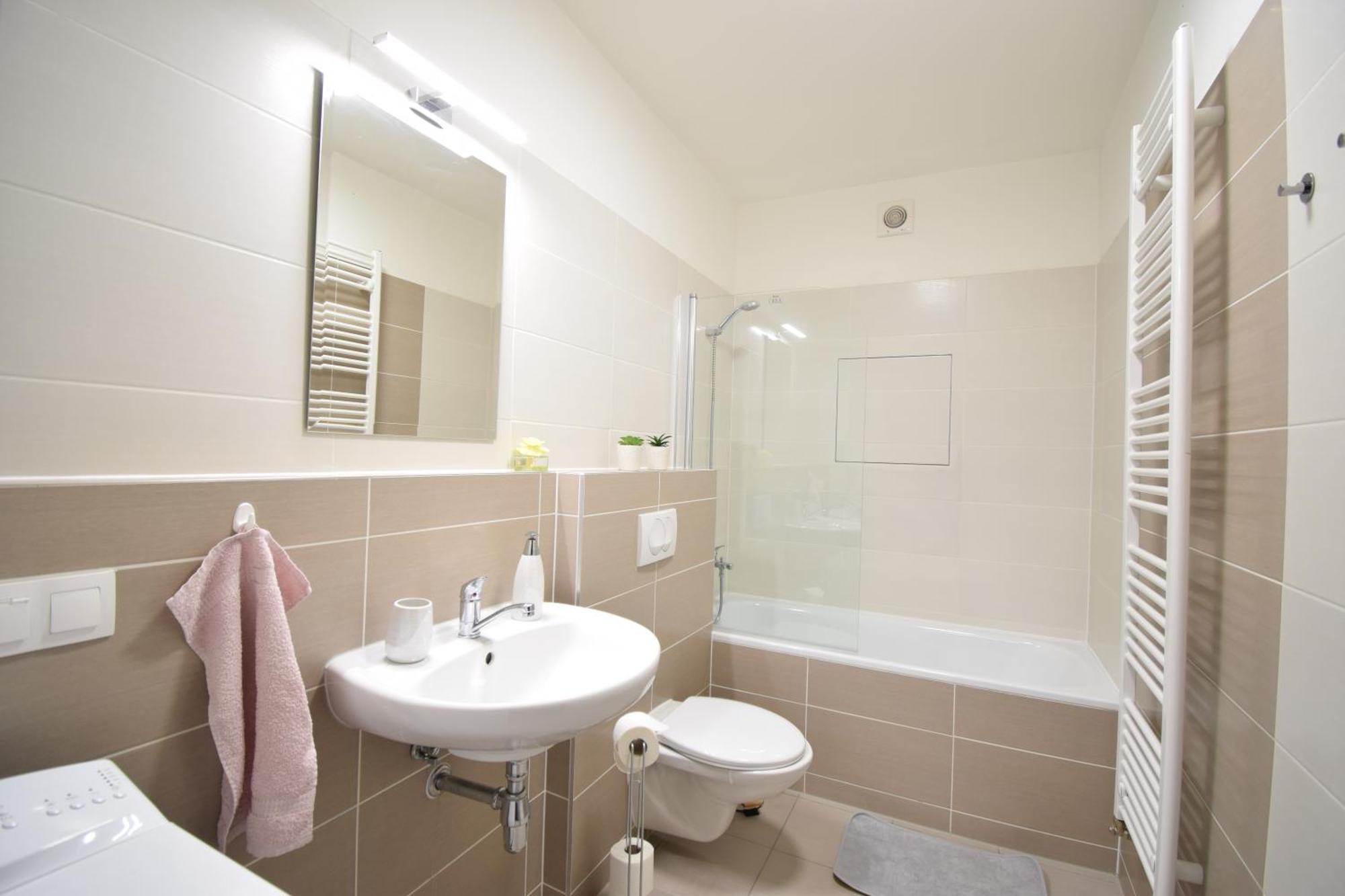 Apartman Zlatovska 22B Trenčín 外观 照片