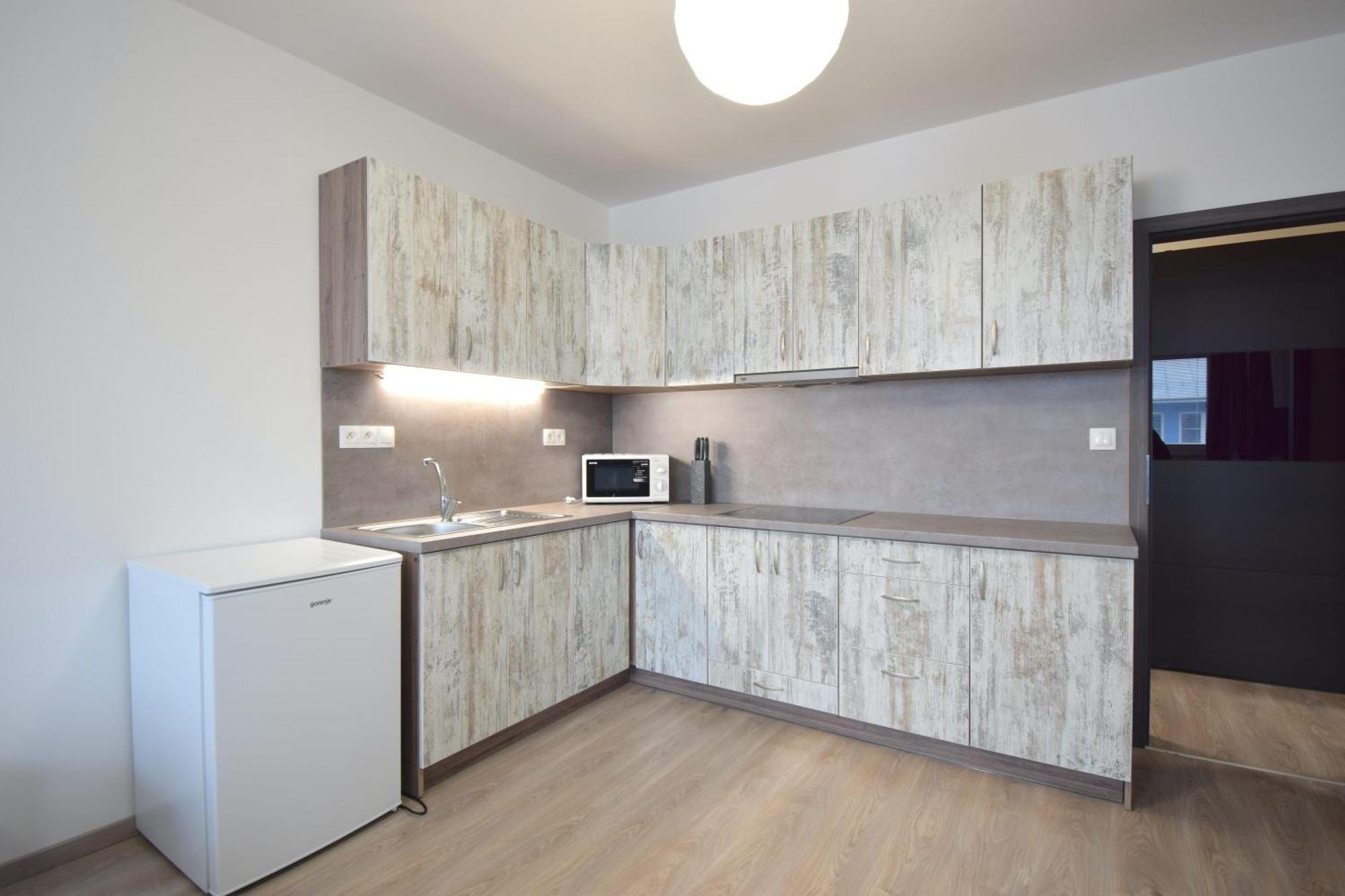 Apartman Zlatovska 22B Trenčín 外观 照片